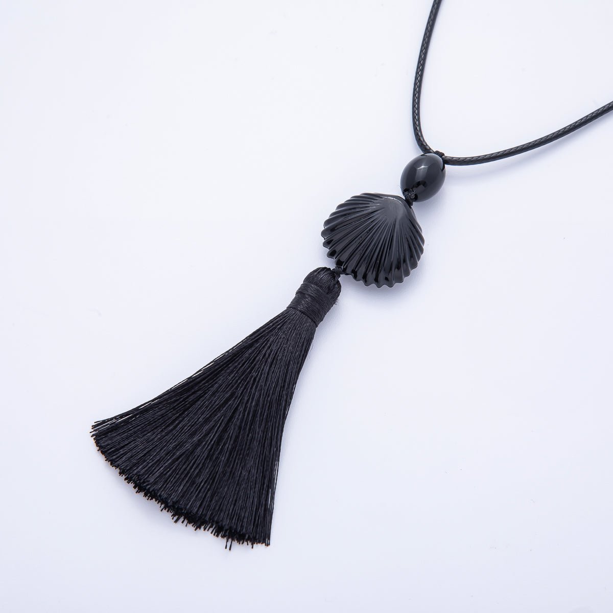 14K Gold Filled 10mm Black Seashell Tassel Necklace | WA - 4072 - DLUXCA