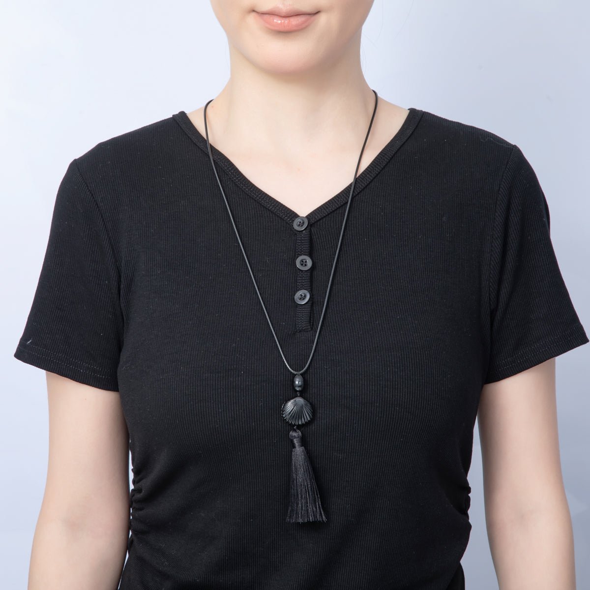 14K Gold Filled 10mm Black Seashell Tassel Necklace | WA - 4072 - DLUXCA