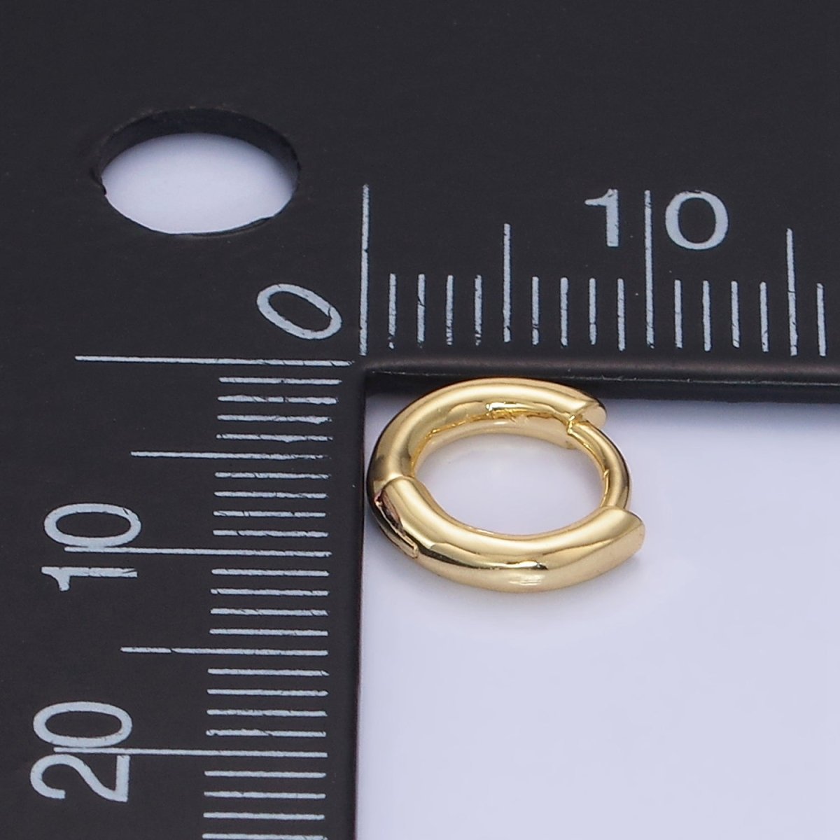 14K Gold Filled 10mm Minimalist Huggie Earring in Gold & Silver | Q028 Q029 - DLUXCA
