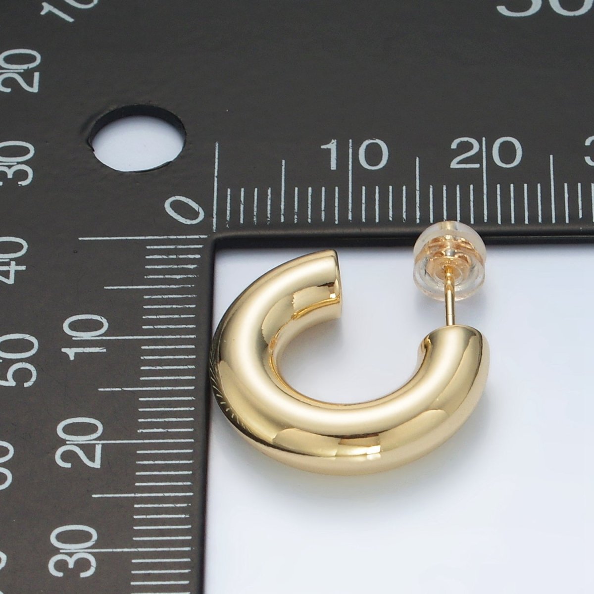 14K Gold Filled 20mm Lightweight Minimalist C - Shaped Hoop Earrings in Gold & Silver | AD707 AD708 - DLUXCA