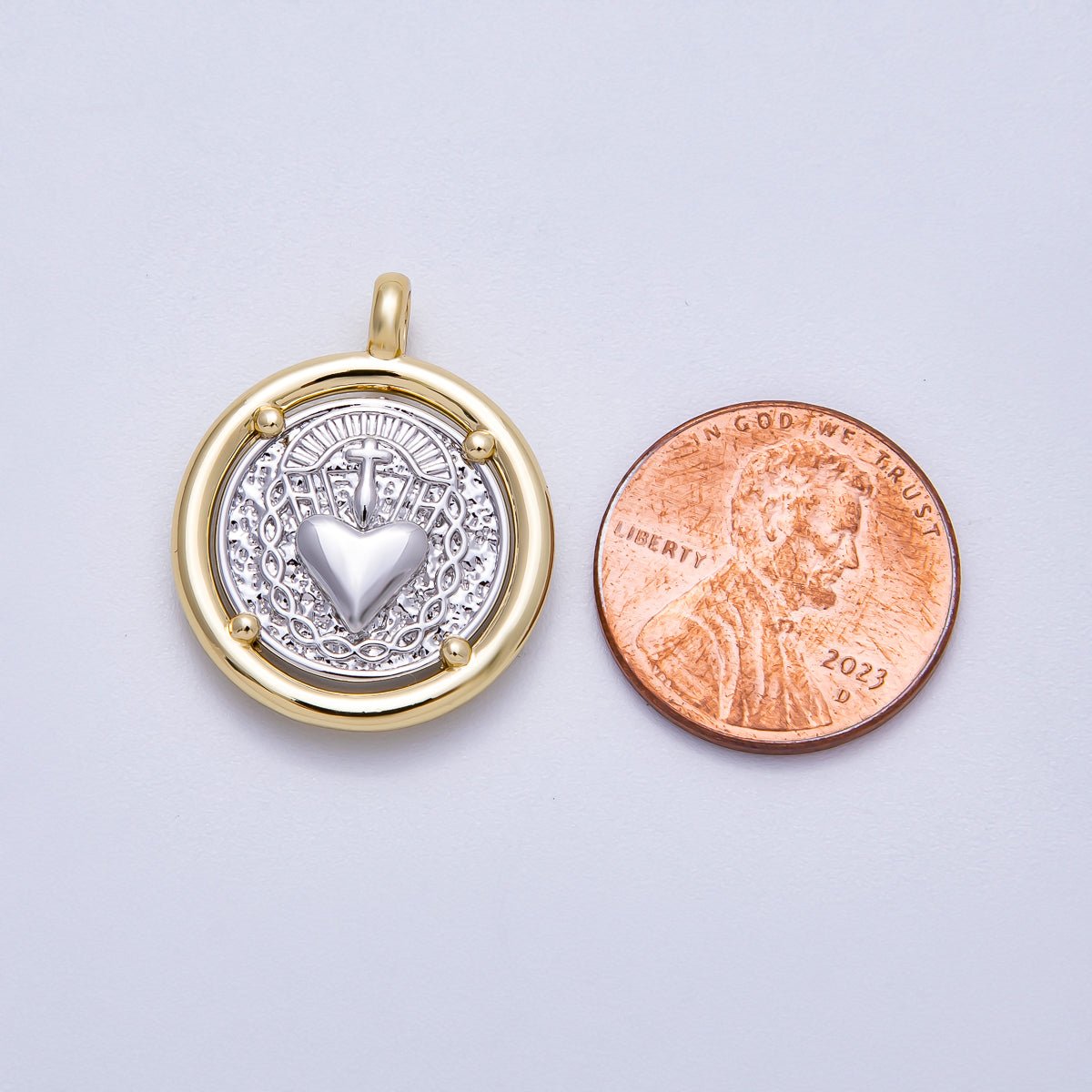 14K Gold Filled 25mm Textured Religious Sacred Heart Round Charm | Charms - 00574 - DLUXCA