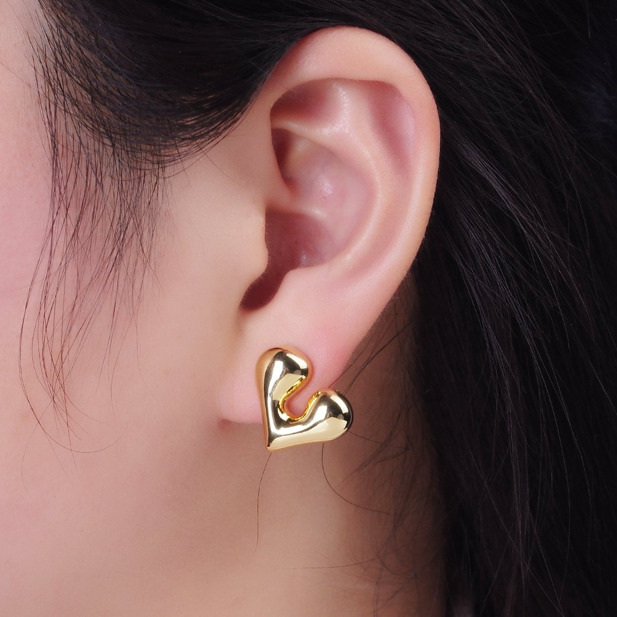 14K Gold Filled Chubby Heart Minimalist Stud Earrings | P484 - DLUXCA