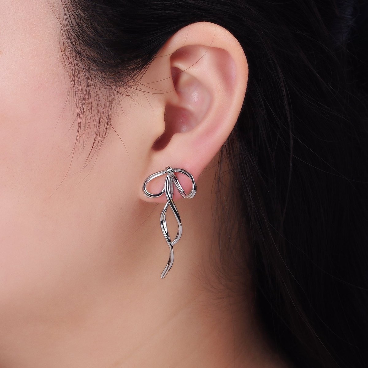 14K Gold Filled Curved Tied Ribbon Bow Stud Earrings in Gold & Silver | Q170 Q171 - DLUXCA