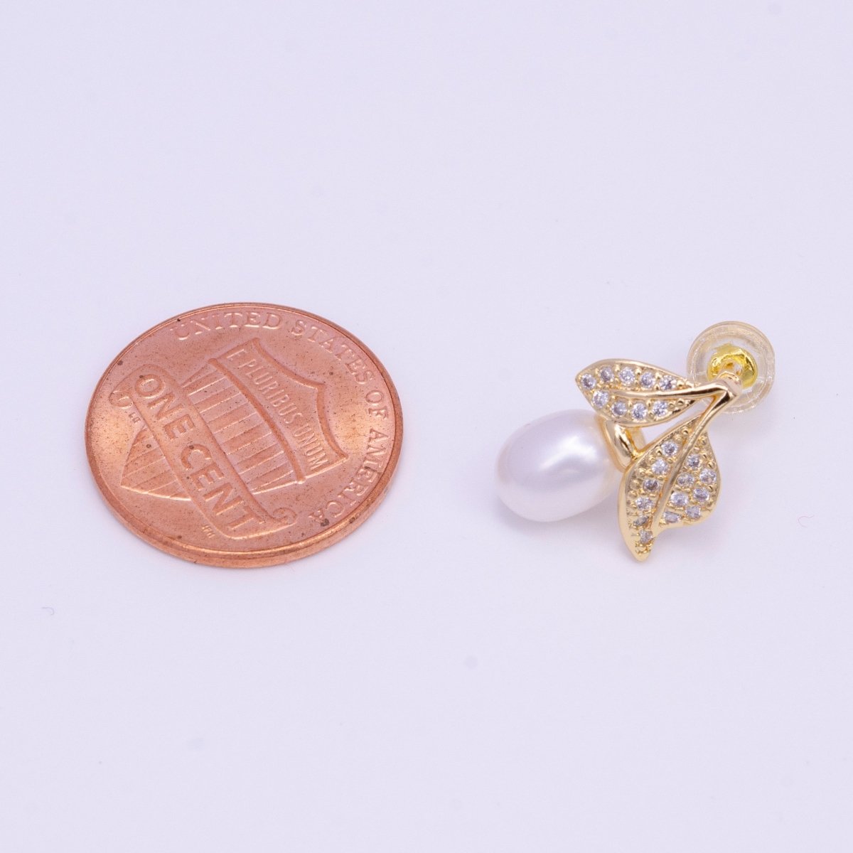14K Gold Filled Pearl Micro Paved CZ Leaf Stud Earrings in Gold & Silver | Y849 AE794 - DLUXCA