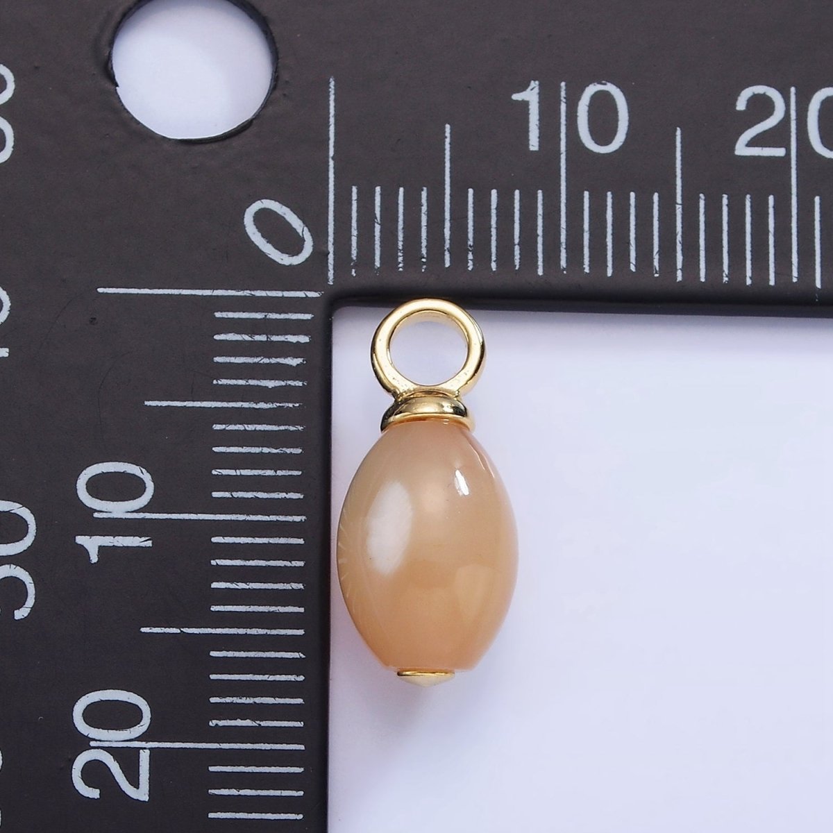 14K Gold Filled Shell Pearl Teardrop Pendant | P1753 - DLUXCA