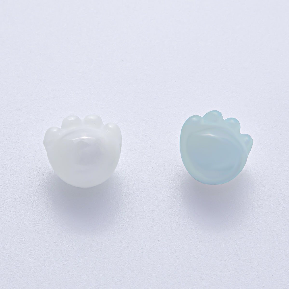 15mm Resin Blue, White, Green, Fuchsia, Pink, Purple, Red Paw Print Pet Animal Bead | B663 - B673 - DLUXCA