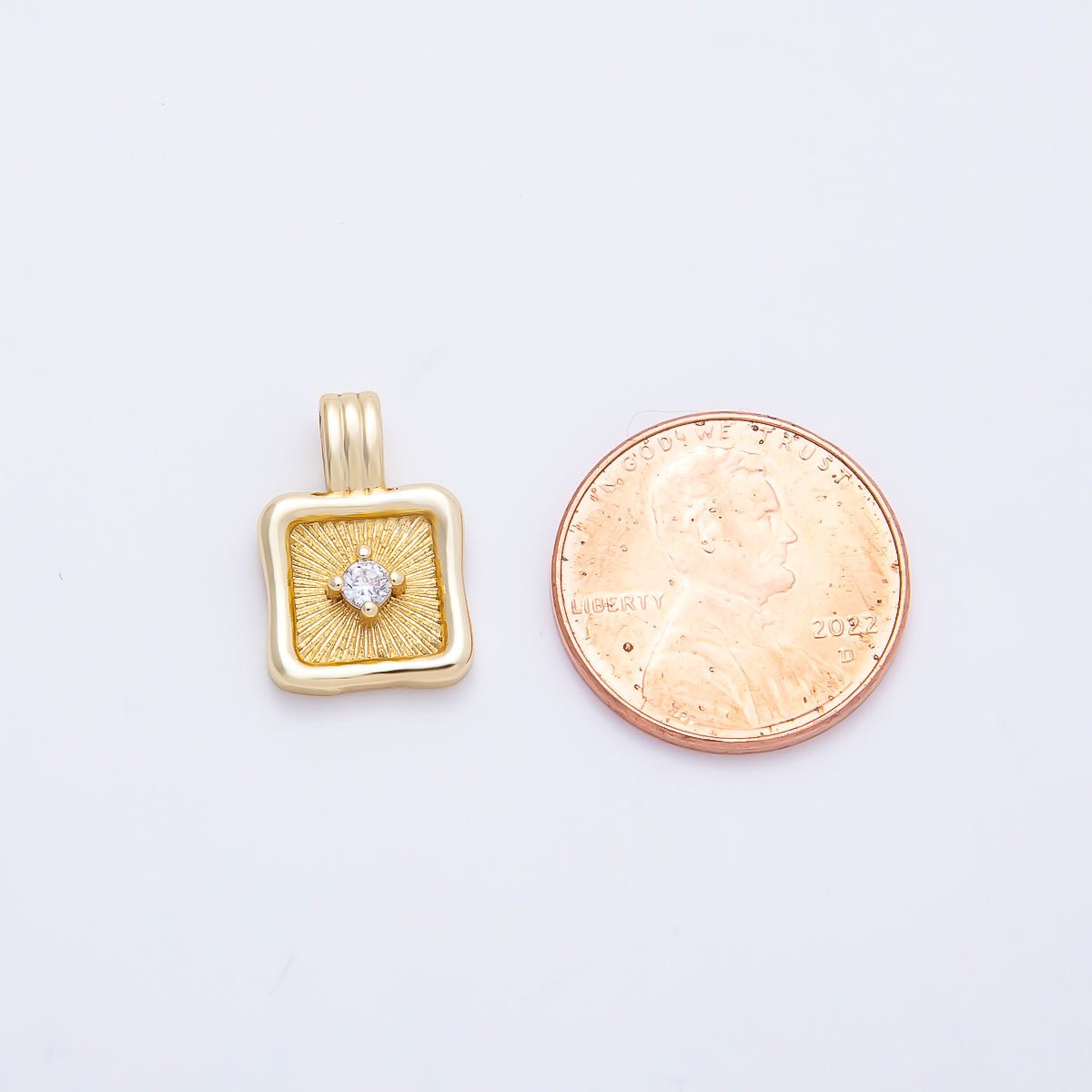 16K Gold Filled 16mm Clear CZ Sunburst Molten Bezel Square Pendant | Charms-01249 - DLUXCA