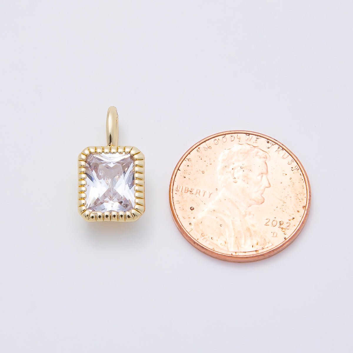 16K Gold Filled 17mm Clear Baguette Ribbed Bezel Mini Pendant | Charms-01103 - DLUXCA