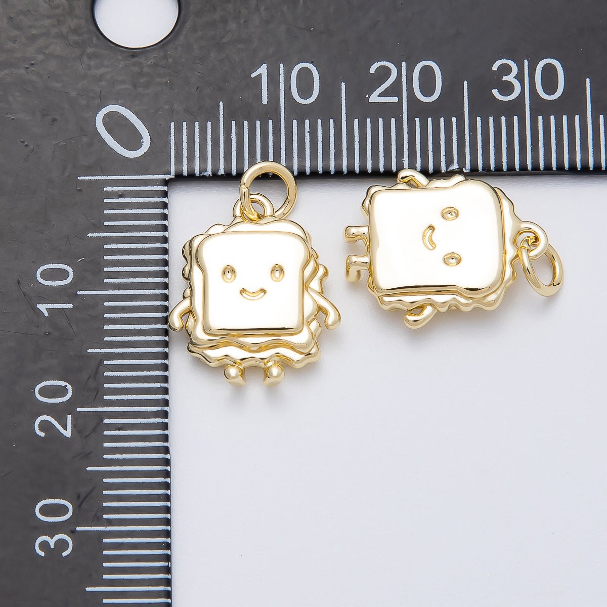 16K Gold Filled 17mm Smiley Face Toast Sandwich 3D Multidimensional Charm | Charms - 00458 - DLUXCA