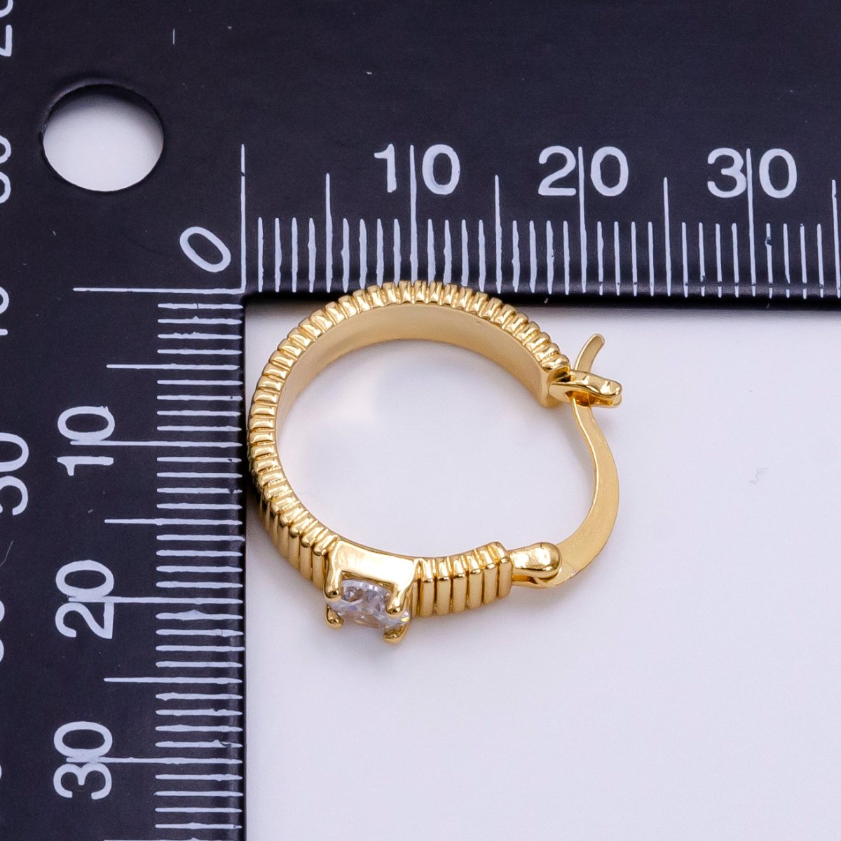 16K Gold Filled 20mm Clear CZ Ribbed Latch Hoop Earrings - DLUXCA
