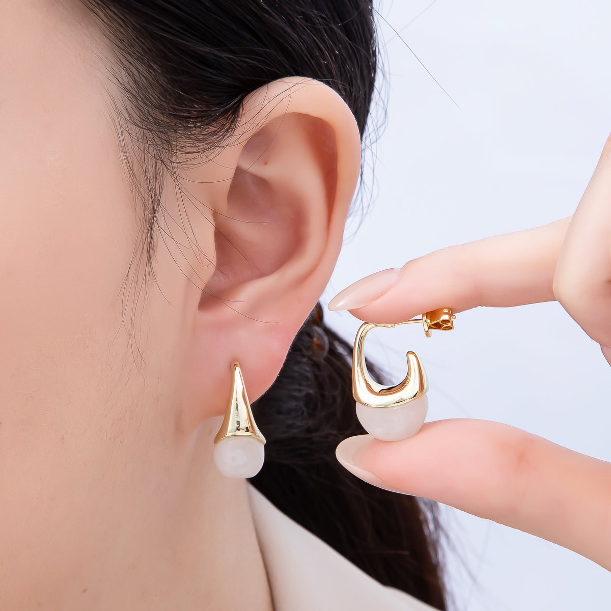 16K Gold Filled 23mm Clear, Brown Acrylic Molten J - Shaped Drop Hoop Earrings | Earrings - 00359 Earrings - 00360 - DLUXCA