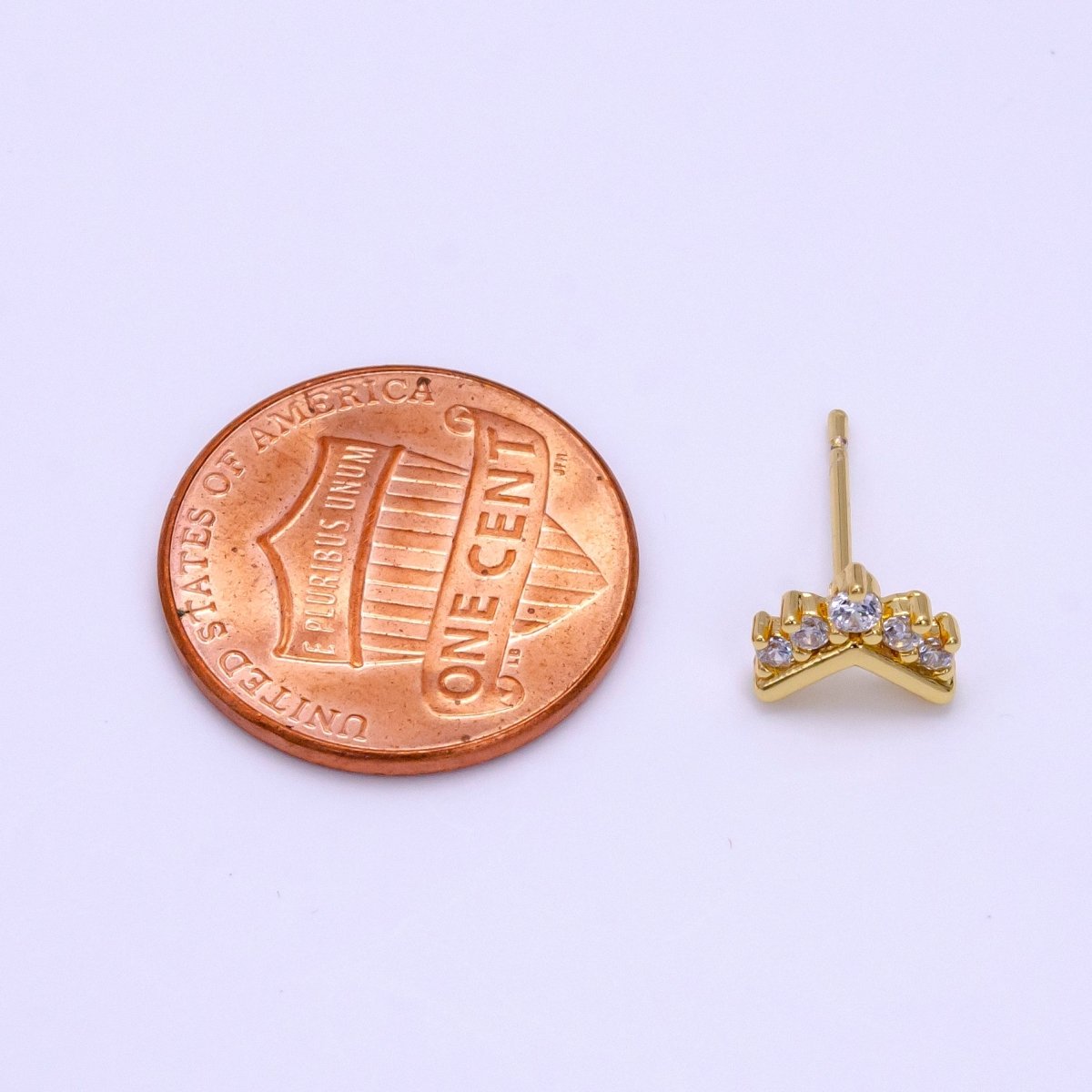 16K Gold Filled 6mm Clear CZ Geometric Arrow Stud Earrings | Clearance - DLUXCA