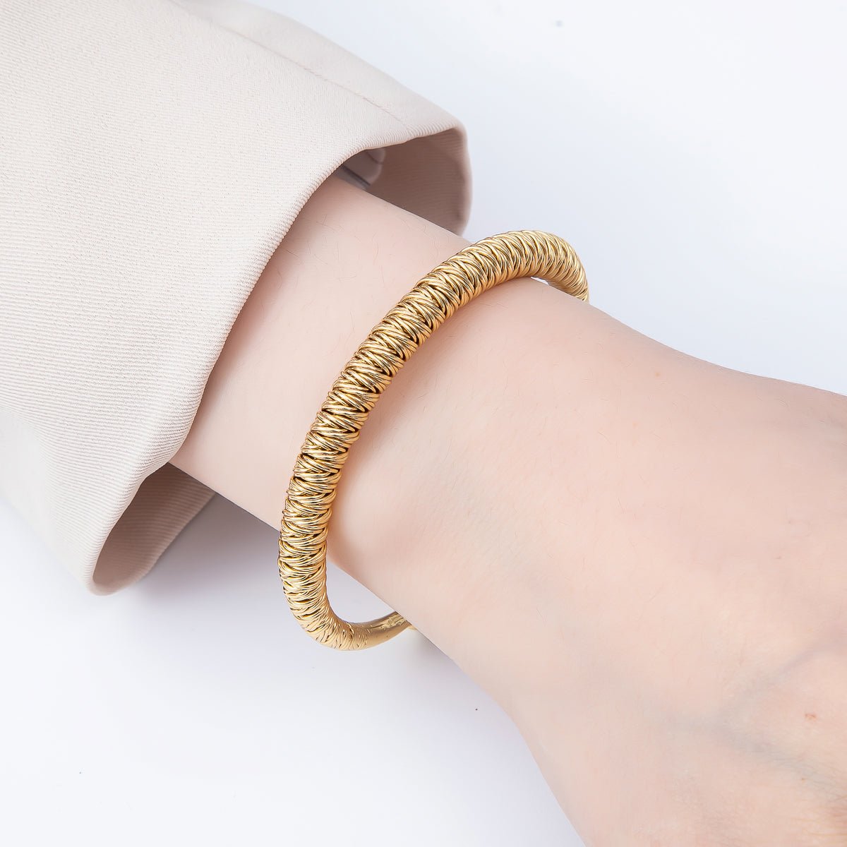 16K Gold Filled 7mm Geometric Textured Wire Cuff Bracelet | WA - 04298 - DLUXCA