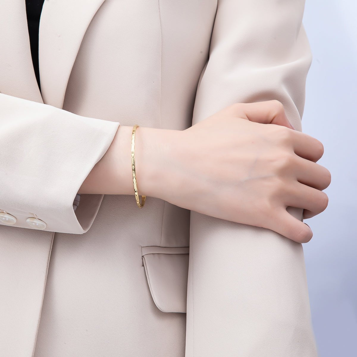 16K Gold Filled Multifaceted Geometric Dotted Lined Cuff Bracelet | WA - 04449 - DLUXCA