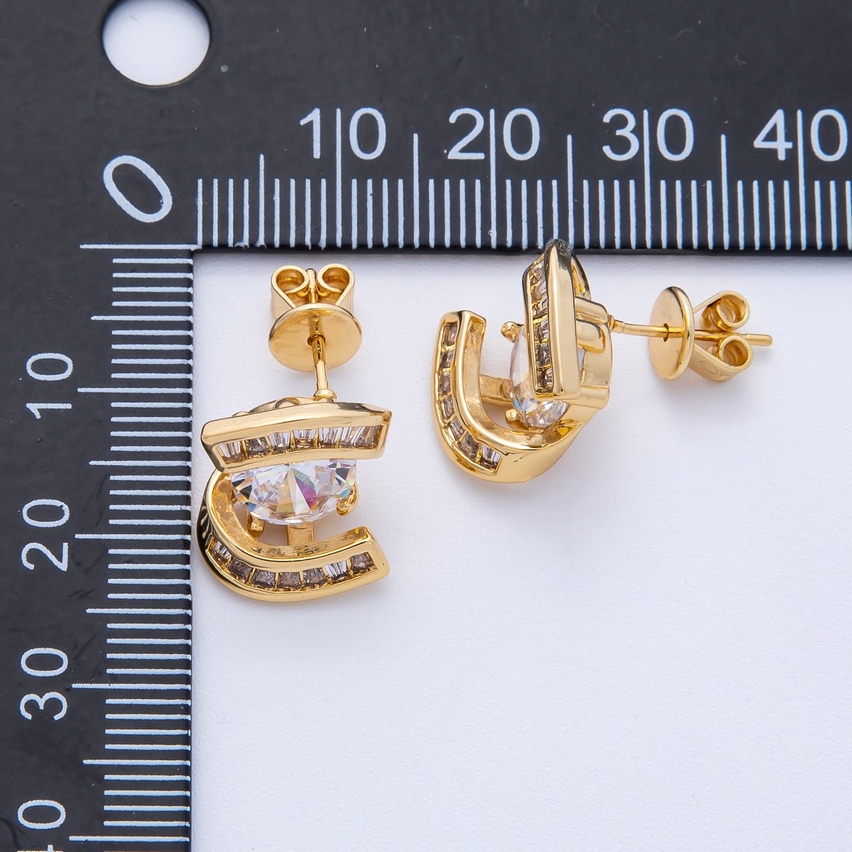 18K Gold Filled 14.5mm Clear CZ Round Baguette Stud Earrings | Earrings - 00124 - DLUXCA
