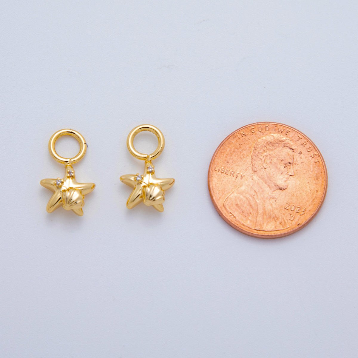 18K Gold Filled 14mm Sea Starfish Clam Pearl Charm | AF827 - DLUXCA