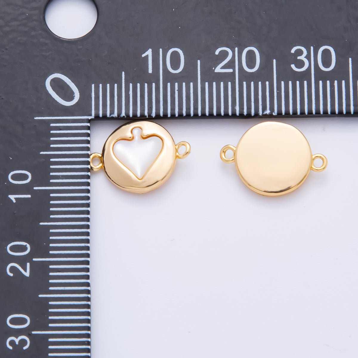 18K Gold Filled 14mm Shell Pearl Spade Poker Card Charm Connector | Y - 048 - DLUXCA