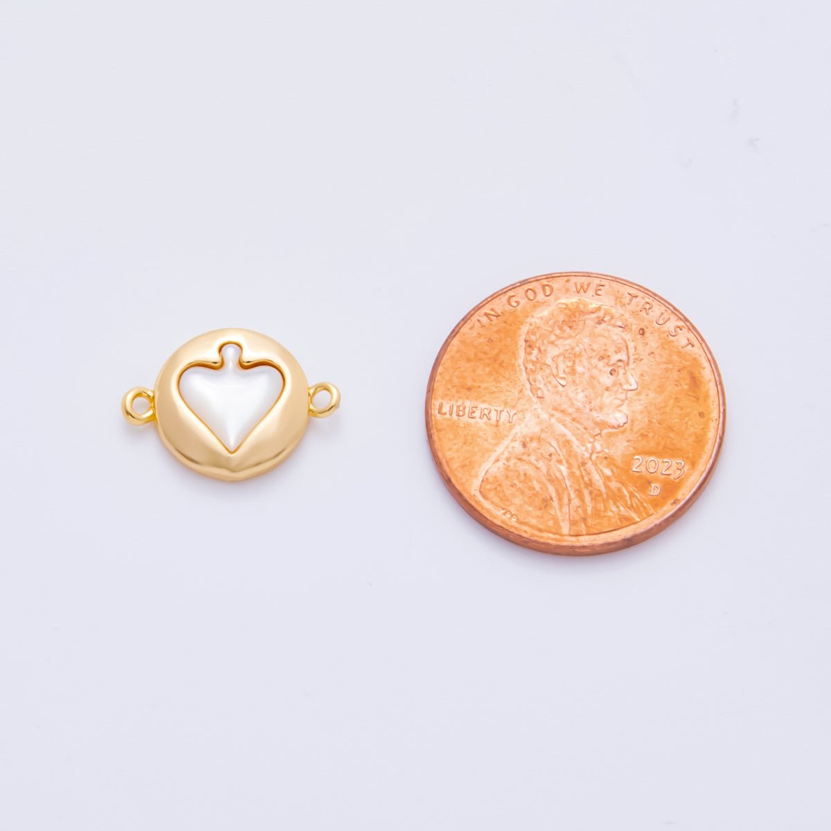 18K Gold Filled 14mm Shell Pearl Spade Poker Card Charm Connector | Y - 048 - DLUXCA