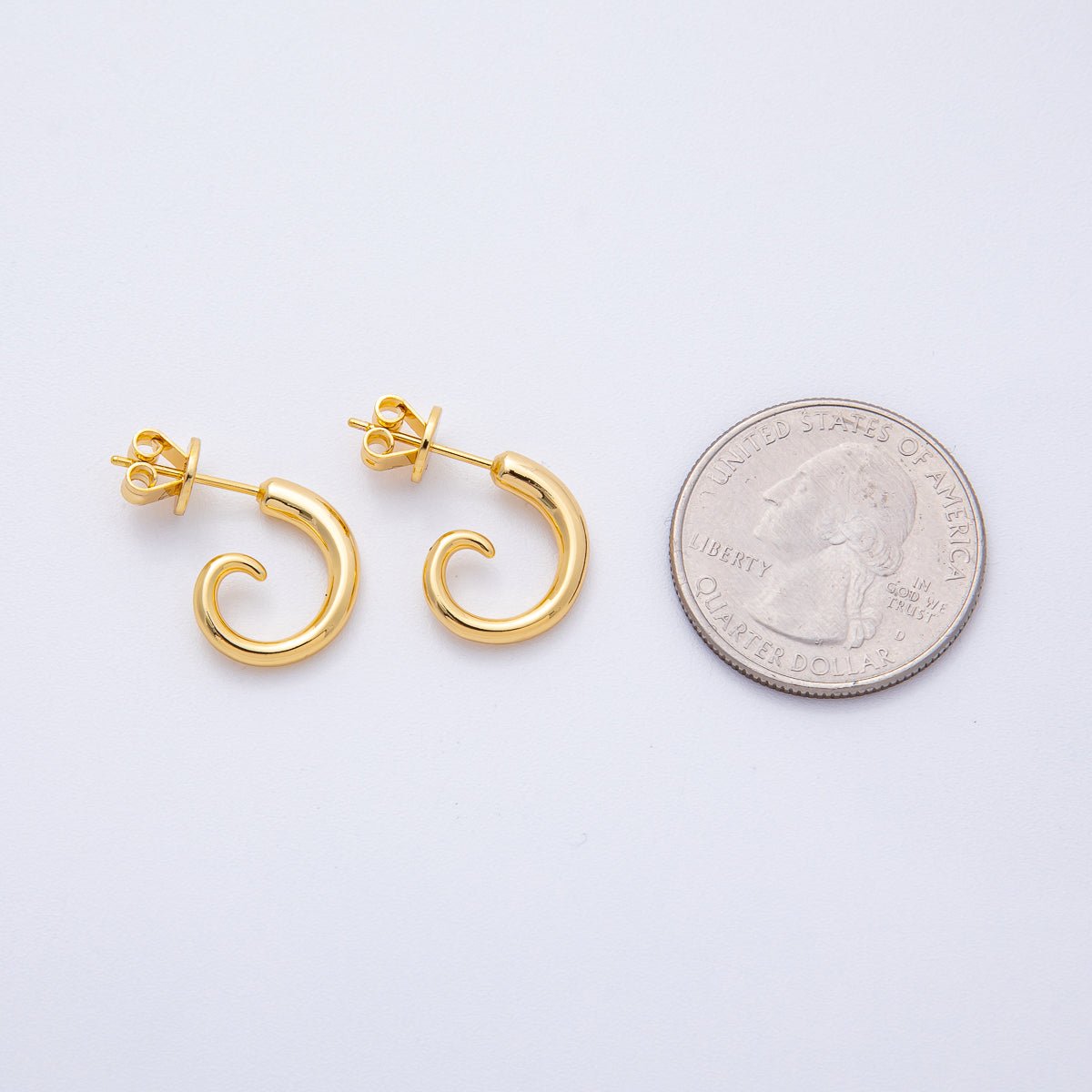 18K Gold Filled 15mm Minimalist Curled C - Shaped Hoop Earrings | AD1667 - DLUXCA