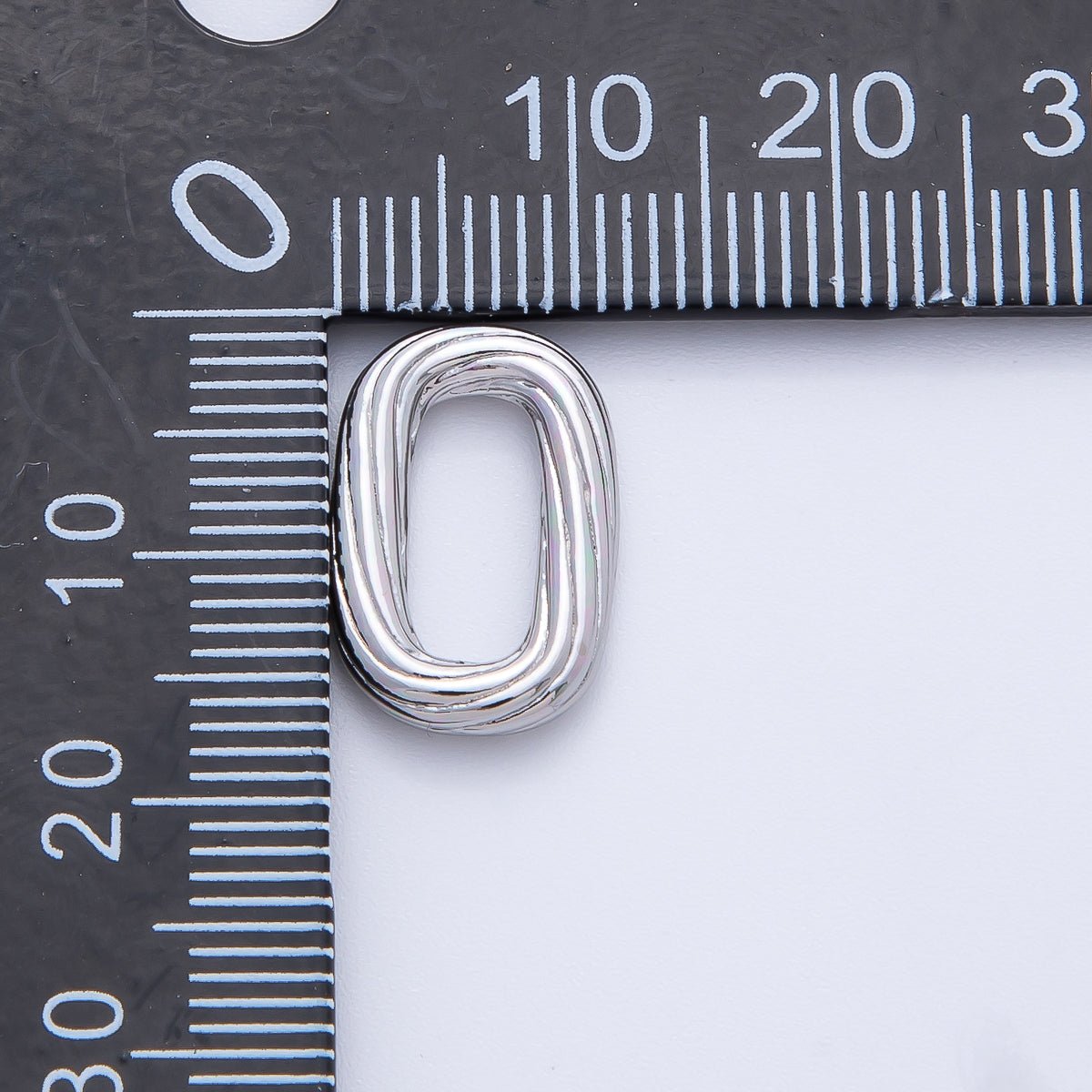 18K Gold Filled 16.5mm Twisted Curvy Rectangular Closed Jump Ring Findings | Z1412 - DLUXCA