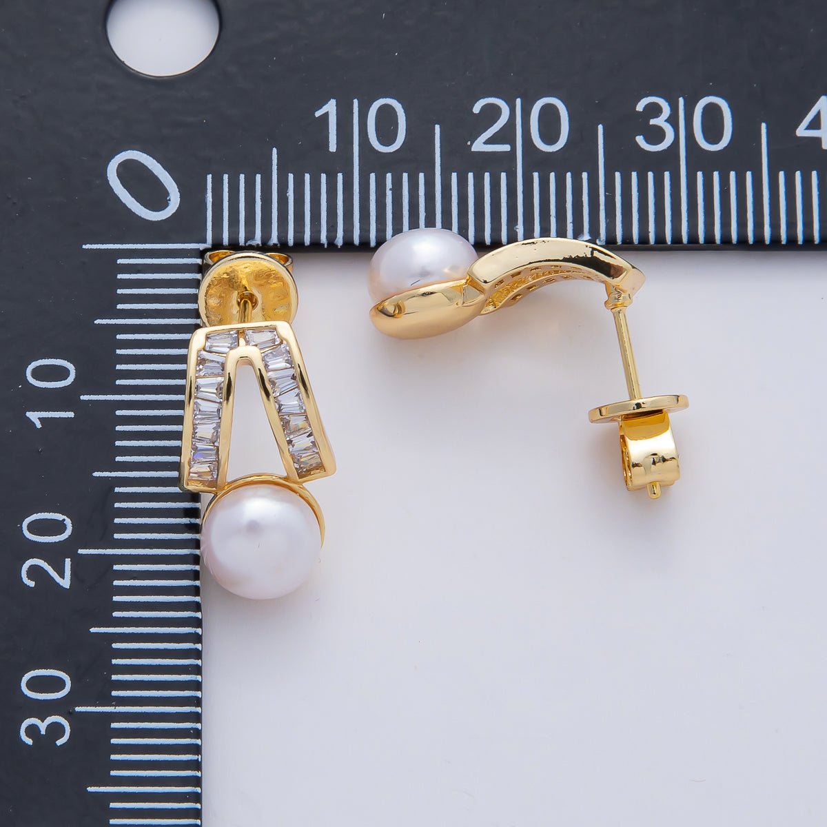 18K Gold Filled 16.5mm White, Pink Shell Pearl Geometric Baguette Drop Stud Earrings | AD1640 AD1641 - DLUXCA