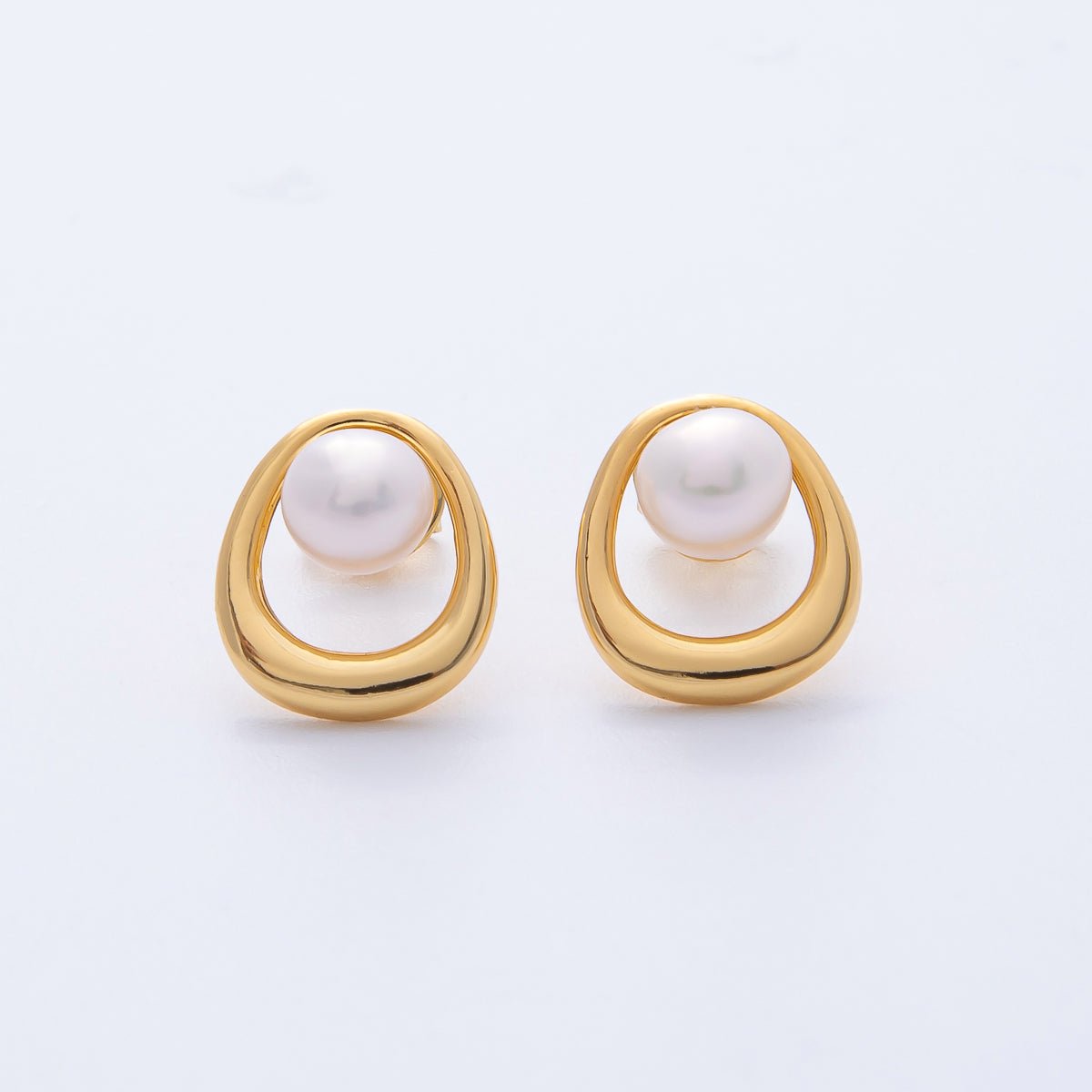 18K Gold Filled 17.5mm Shell Pearl Molten Bezel Stud Earrings | Q082 - DLUXCA