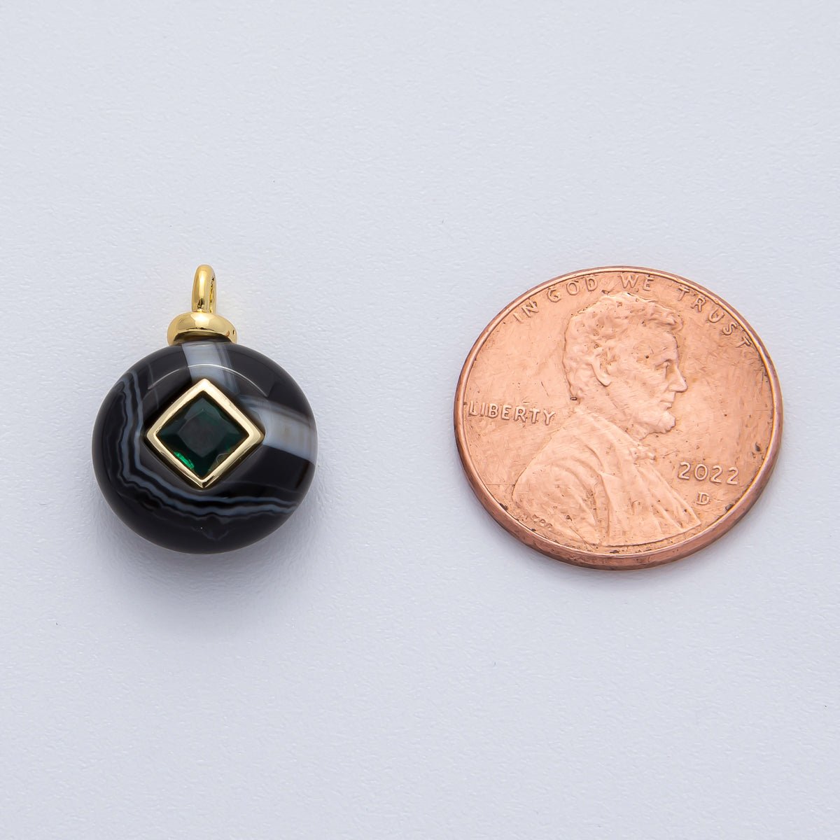 18K Gold Filled 18mm Black Agate with Emerald Green CZ Round Natural Gemstone Pendant | AF1449 - DLUXCA