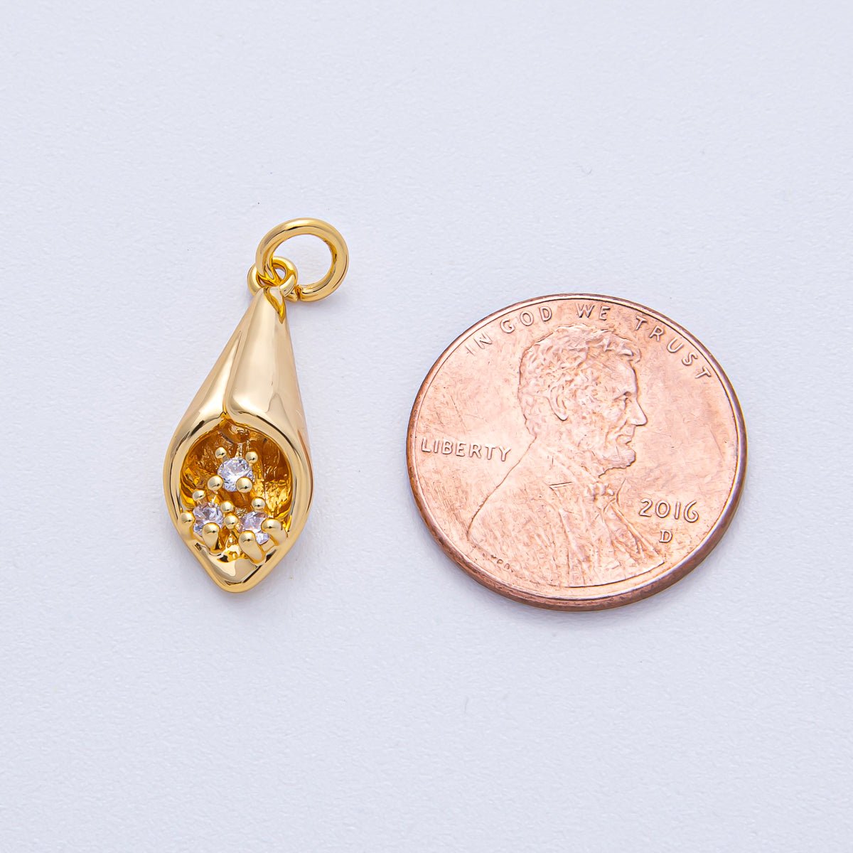 18K Gold Filled 20mm Flower Bouquet 3D Multidimensional Charm | AK018 - DLUXCA