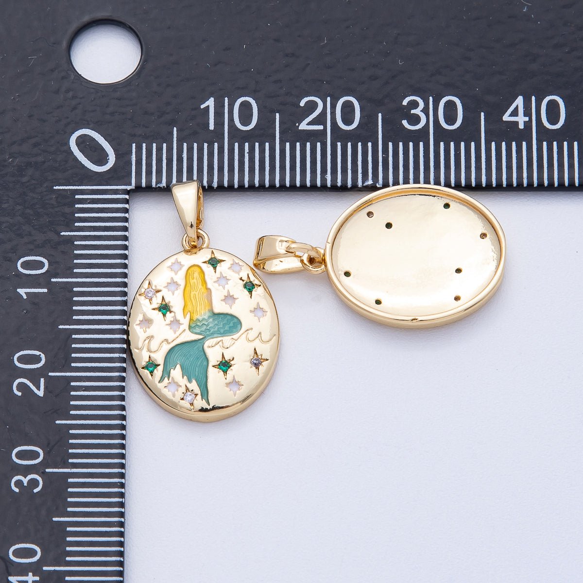 18K Gold Filled 20mm Mermaid Ocean Engraved CZ Oval Pendant | AF1215 - DLUXCA