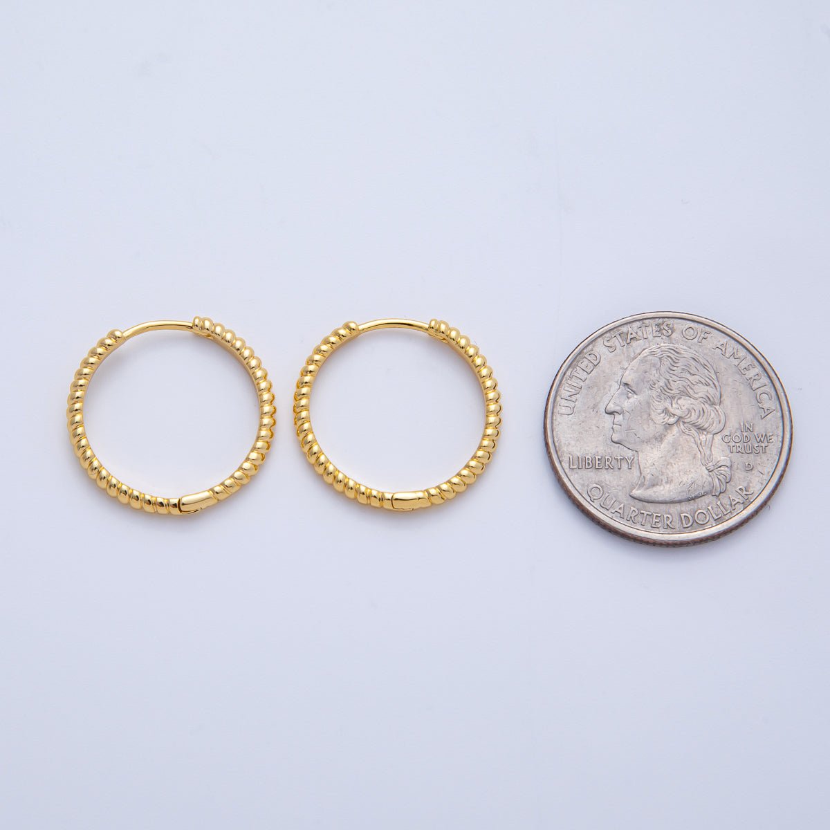 18K Gold Filled 20mm Ribbed Croissant Hoop Earrings | Q036 - DLUXCA