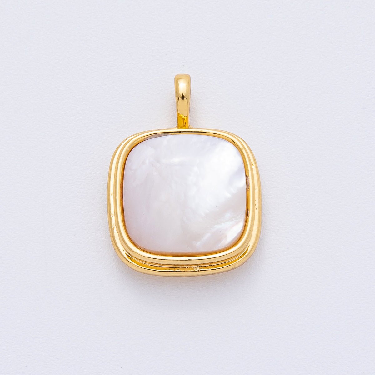 18K Gold Filled 20mm Shell Pearl Square Bezel Pendant | AK045 - DLUXCA