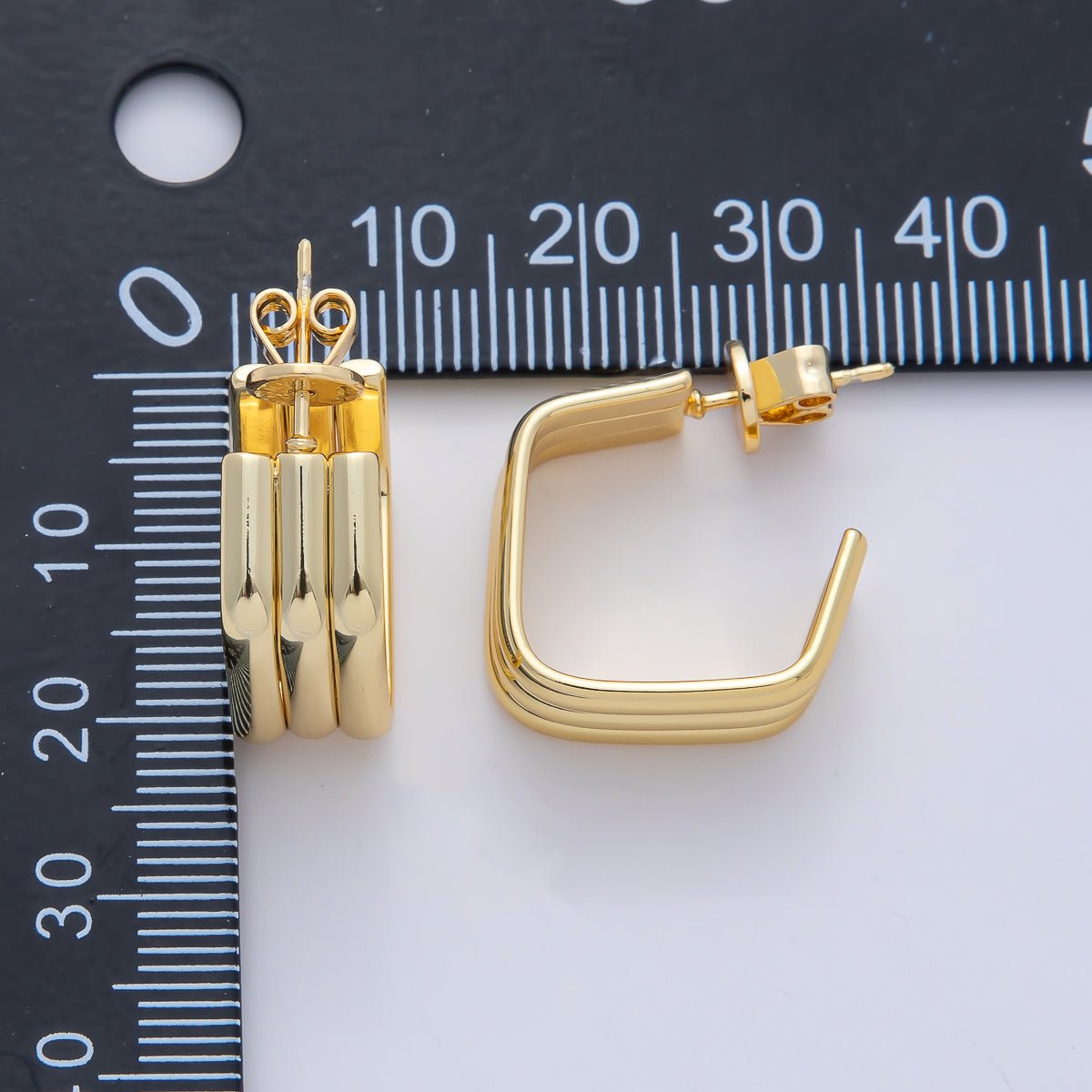 18K Gold Filled 20mm Triple Band Square C - Shaped Hoop Earrings | AD1644 - DLUXCA