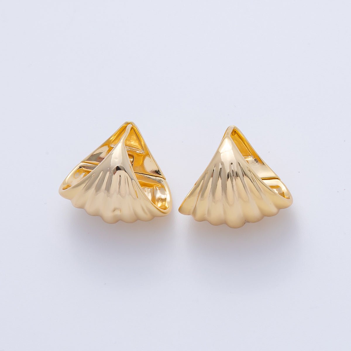 18K Gold Filled 21mm Croissant Triangle Cartilage Huggie Earrings | AE626 - DLUXCA