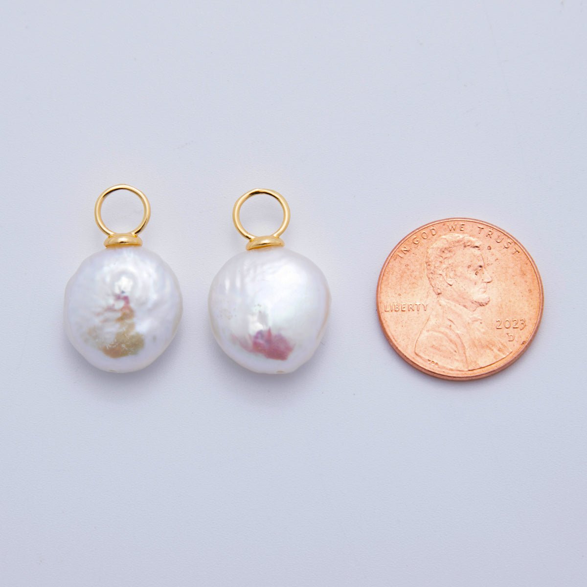 18K Gold Filled 21mm White Freshwater Oval Pearl Charm | AF622 - DLUXCA