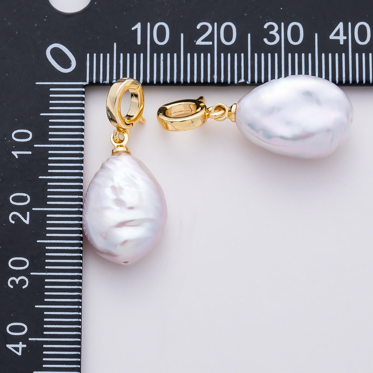 18K Gold Filled 22mm Freshwater Pearl Irregular Oval Pendant | Charms - 00749 - DLUXCA