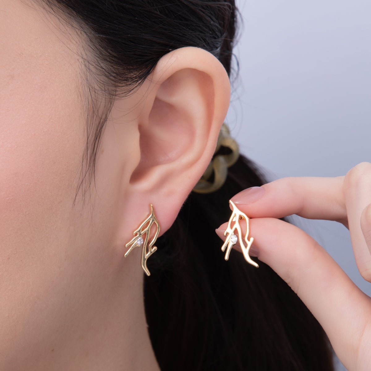 18K Gold Filled 24mm Clear CZ Geometric Lined Leaf Stud Earrings | AD1665 - DLUXCA