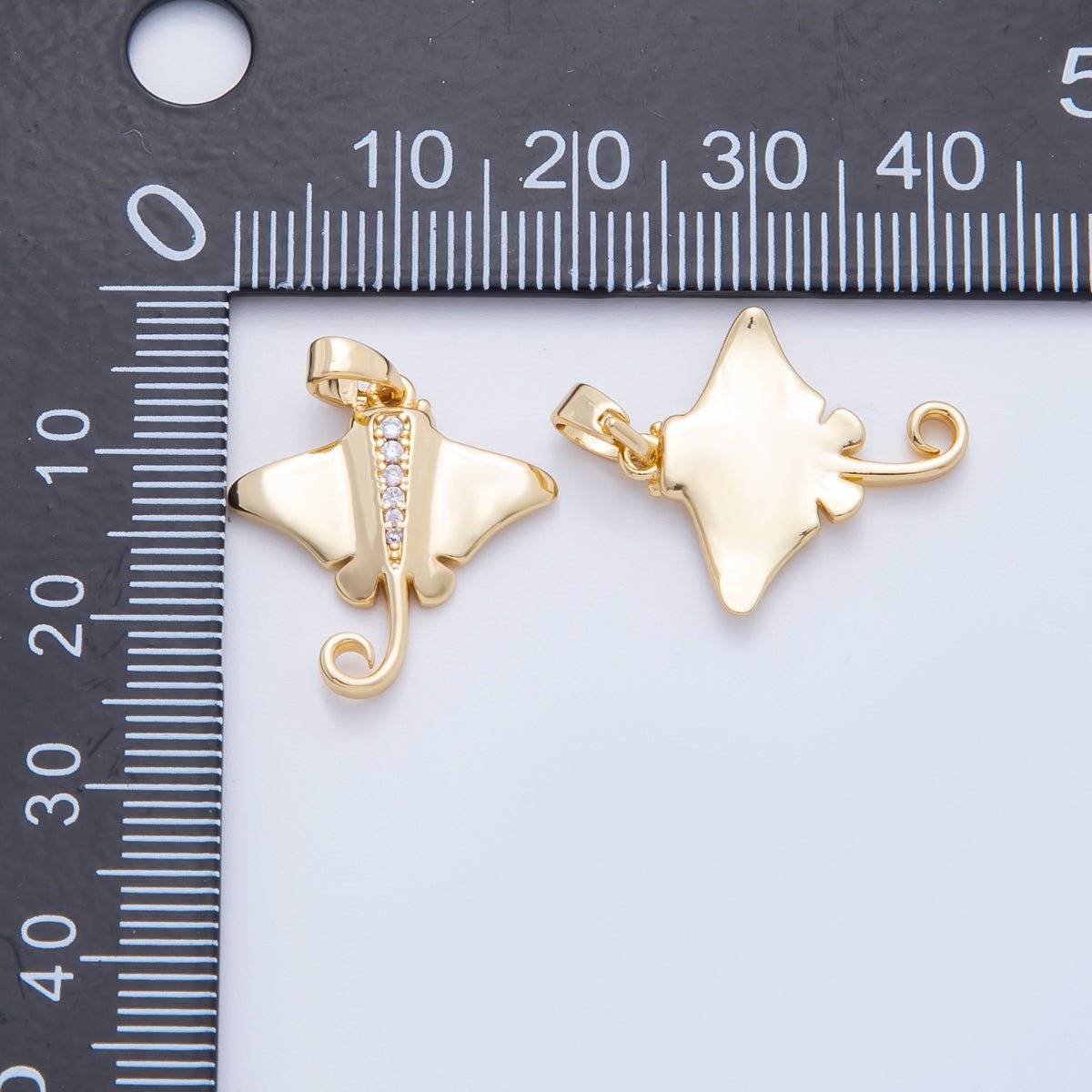 18K Gold Filled 24mm Micro Paved CZ Ocean Stingray Fish Pendant | AF - A1105 - DLUXCA