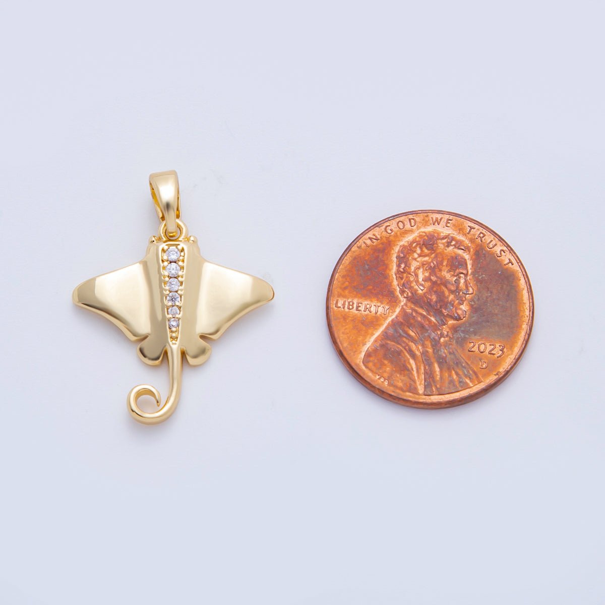 18K Gold Filled 24mm Micro Paved CZ Ocean Stingray Fish Pendant | AF - A1105 - DLUXCA