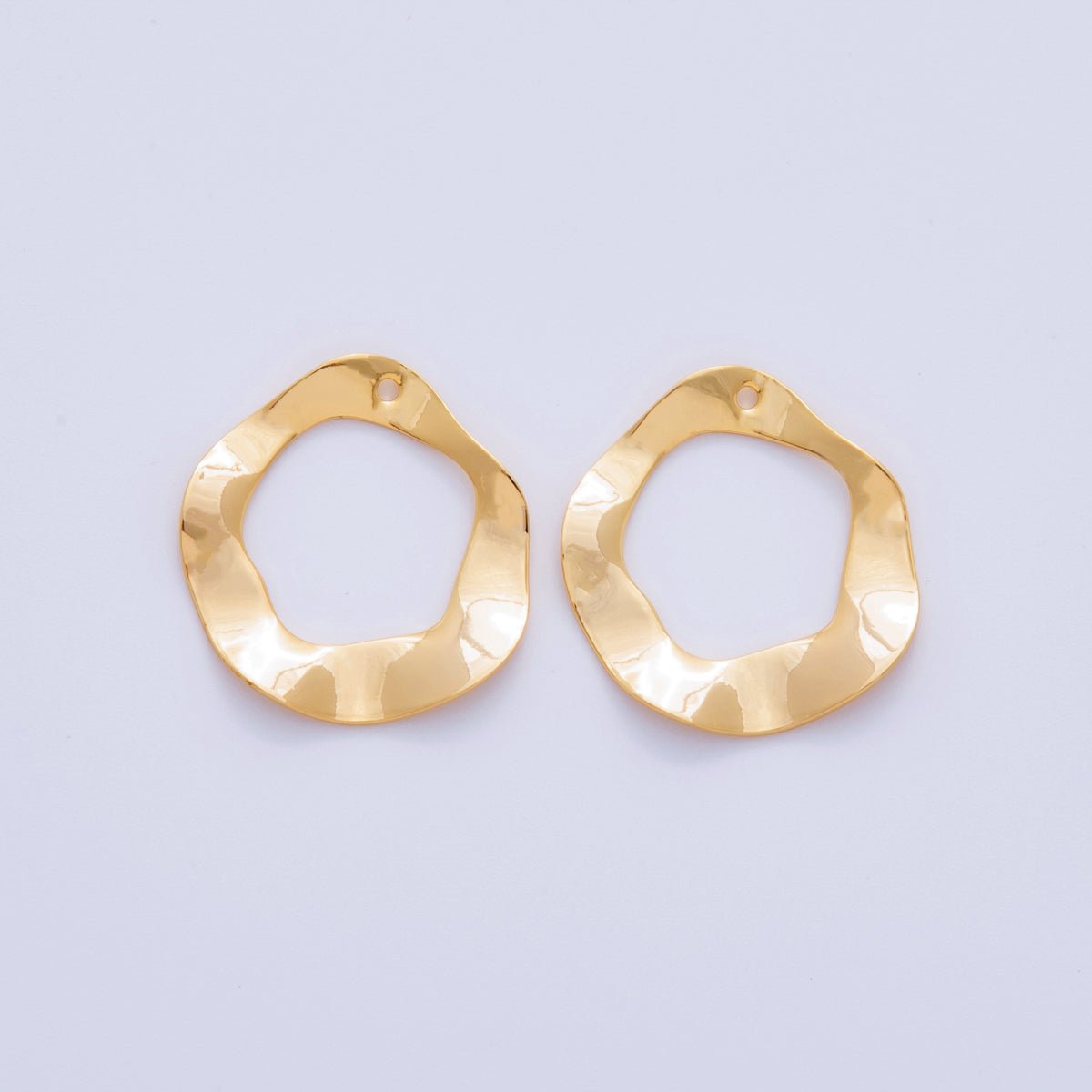 18K Gold Filled 25mm Hammered Abstract Donut Thin Charm Finding | Z1182 - DLUXCA