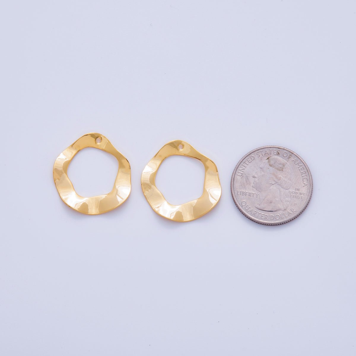 18K Gold Filled 25mm Hammered Abstract Donut Thin Charm Finding | Z1182 - DLUXCA