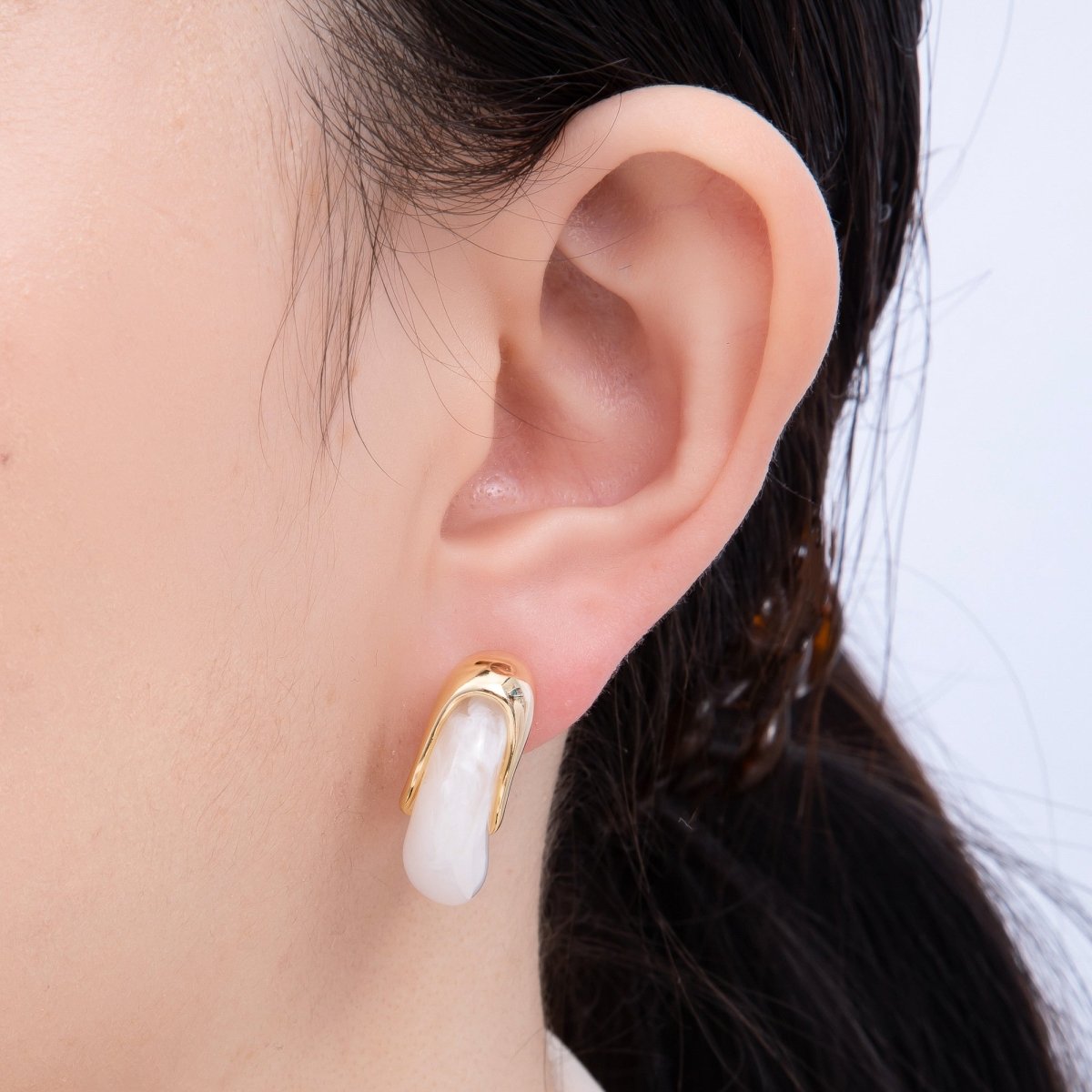 18K Gold Filled 25mm Molten Resin C - Shaped Hoop Earrings | Earrings - 00251 - Earrings - 00256 - DLUXCA