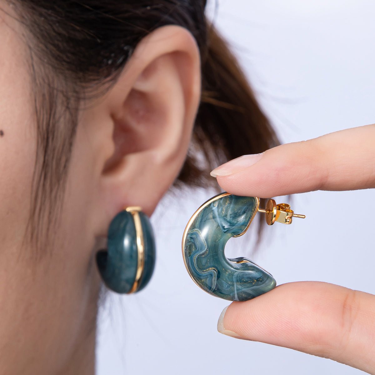 18K Gold Filled 25mm White, Blue, Black, Red, Beige, Brown Resin Chubby C - Shaped Hoop Earrings | Earrings - 00154 ~ Earrings - 00159 - DLUXCA