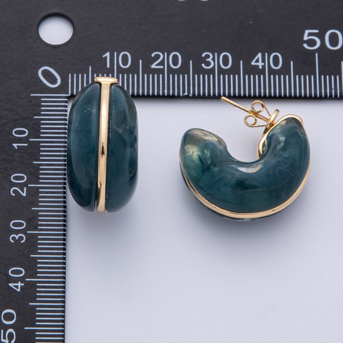 18K Gold Filled 25mm White, Blue, Black, Red, Beige, Brown Resin Chubby C - Shaped Hoop Earrings | Earrings - 00154 ~ Earrings - 00159 - DLUXCA