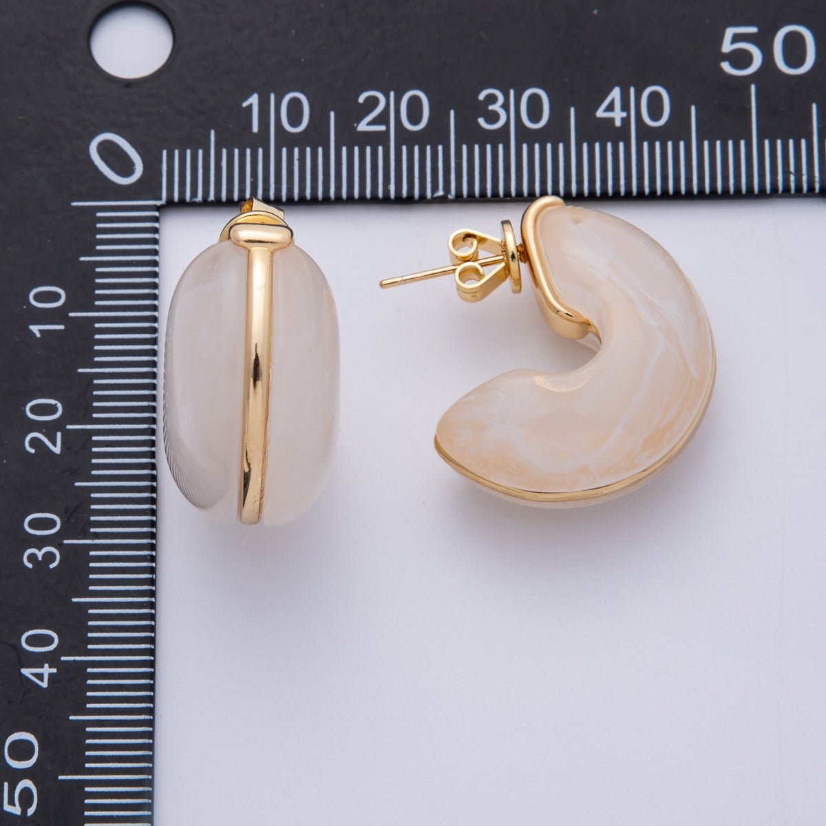 18K Gold Filled 25mm White, Blue, Black, Red, Beige, Brown Resin Chubby C - Shaped Hoop Earrings | Earrings - 00154 ~ Earrings - 00159 - DLUXCA