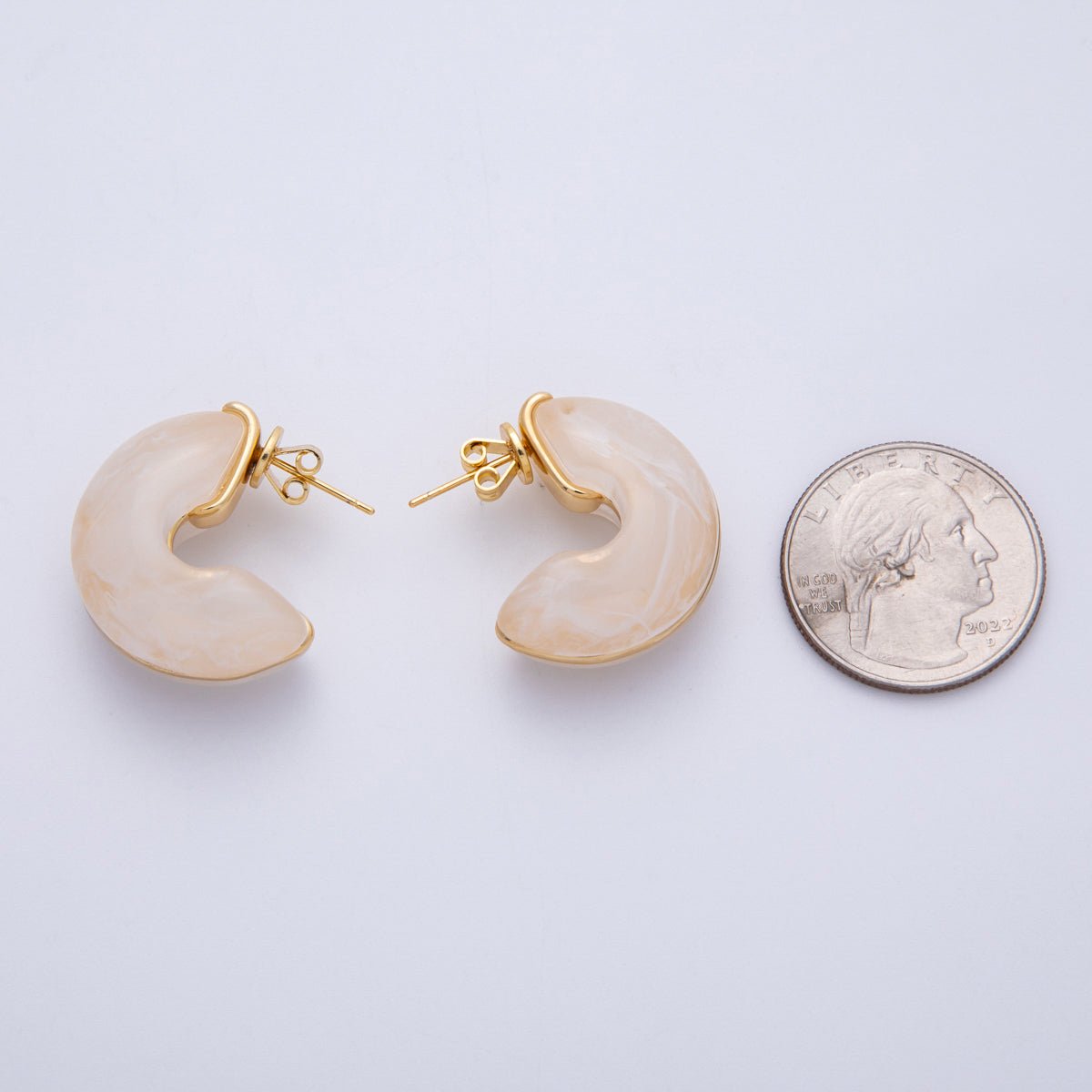 18K Gold Filled 25mm White, Blue, Black, Red, Beige, Brown Resin Chubby C - Shaped Hoop Earrings | Earrings - 00154 ~ Earrings - 00159 - DLUXCA