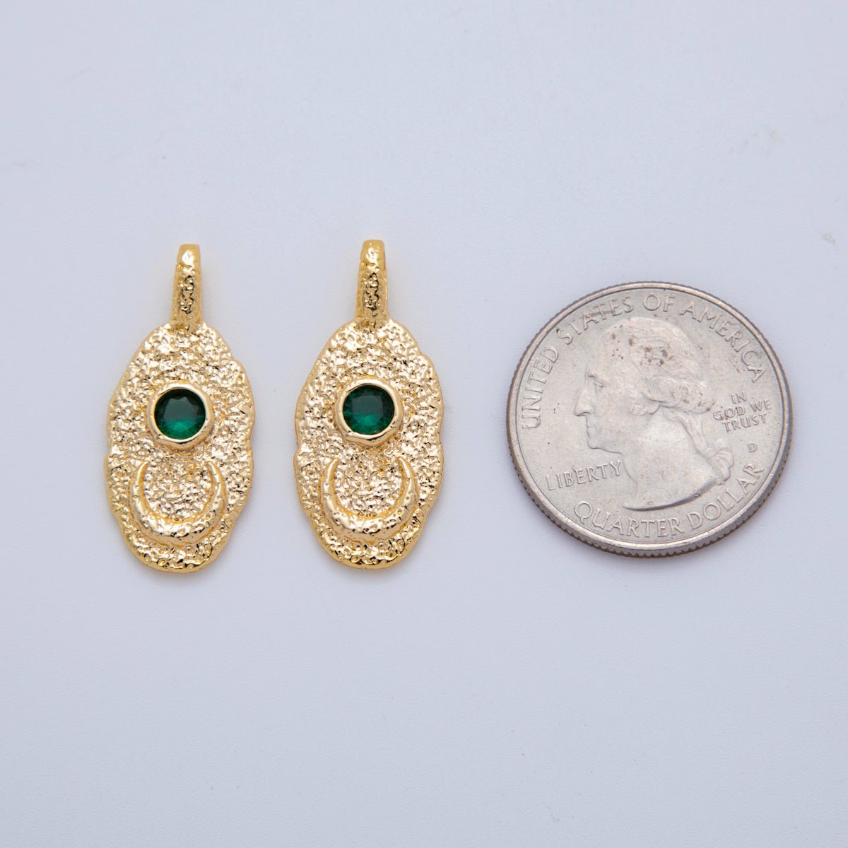 18K Gold Filled 28mm Emerald Moon Textured Oval Pebble Pendant | AH785 - DLUXCA