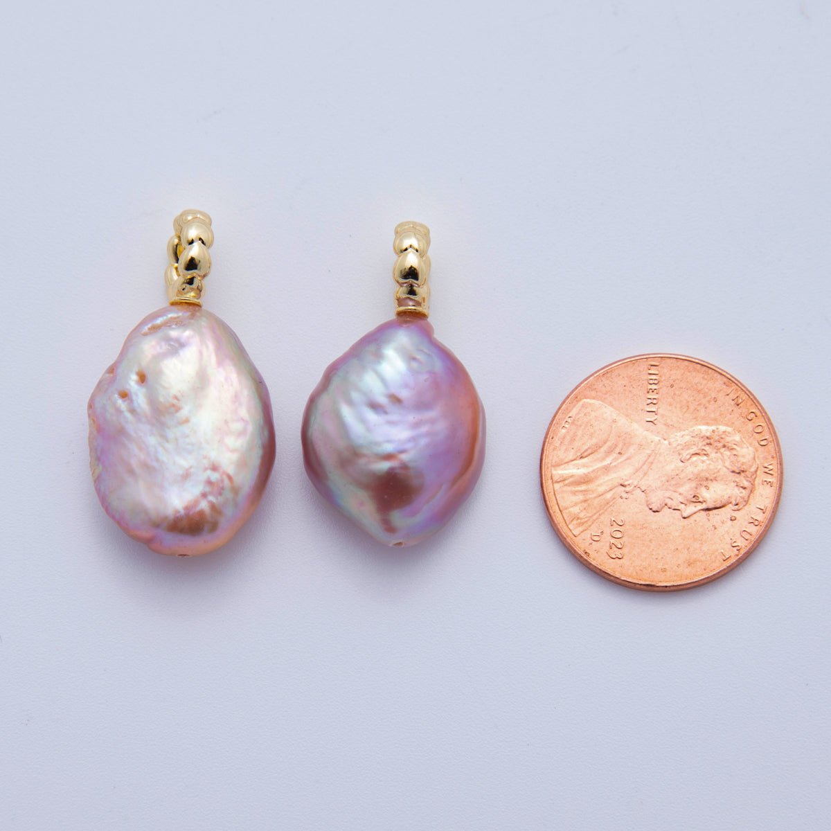 18K Gold Filled 28mm Light Purple Freshwater Pearl Charm | AF620 - DLUXCA