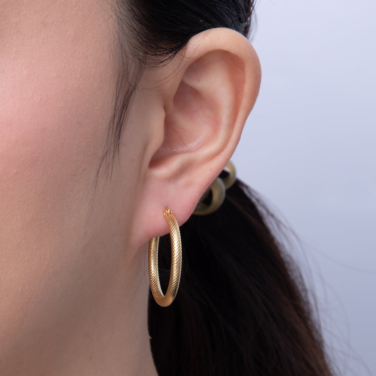 18K Gold Filled 30mm Snake Textured Latch Hoop Earrings | AD1649 - DLUXCA