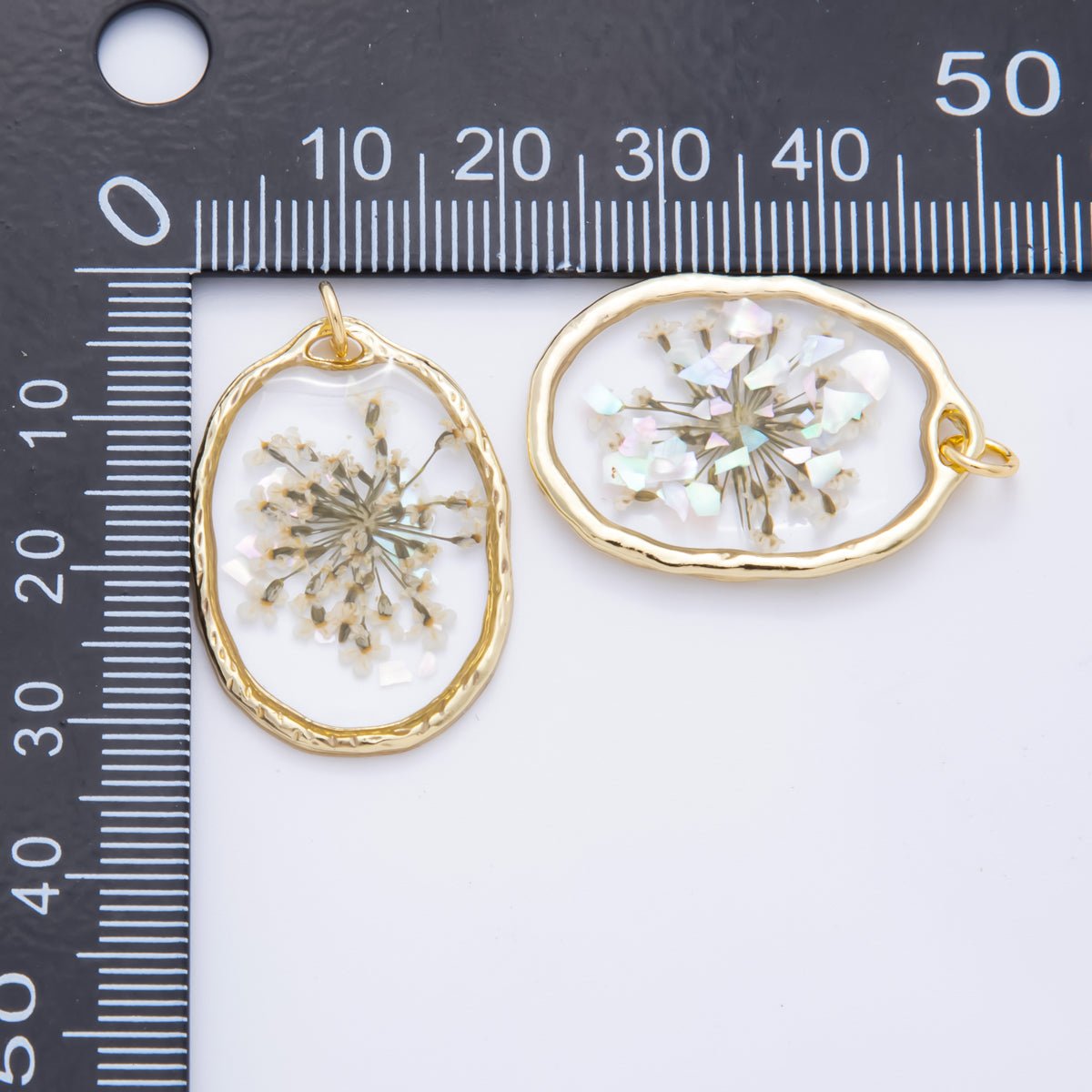 18K Gold Filled 31mm Oval Resin of Wildflower Charm | AH846 - AH848 - DLUXCA