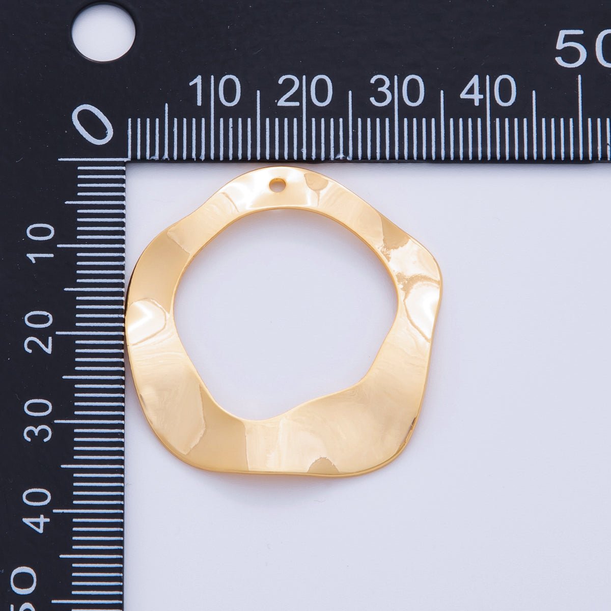 18K Gold Filled 35.5mm Hammered Abstract Donut Thin Charm Finding | Z1184 - DLUXCA